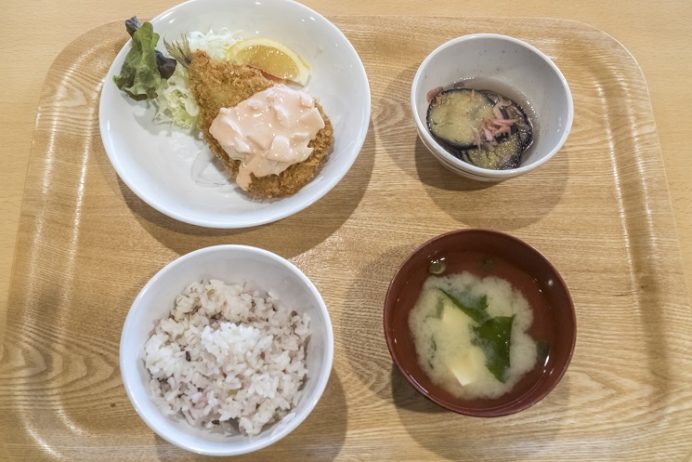 長崎県庁レストラン シェ・デジマの松浦アジフライ定食
