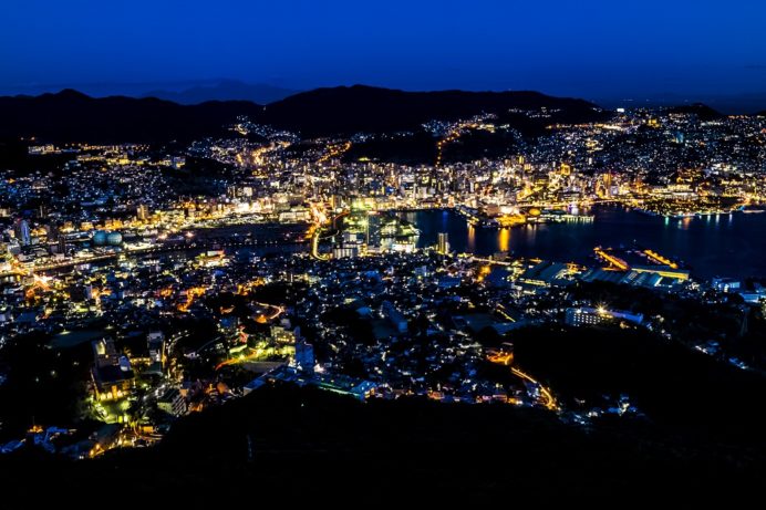 稲佐山山頂展望台 「ビュータワー」からの長崎の夜景