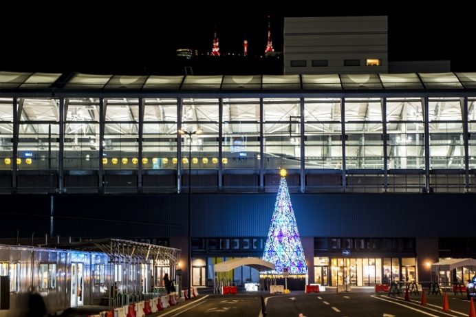 JR長崎駅のイルミネーション「ナガサキ☆テラス」、クリスマスツリー