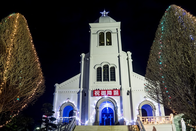紐差教会のクリスマスイルミネーション（平戸市）
