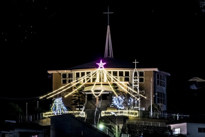 本原教会（長崎市）のクリスマスイルミネーション