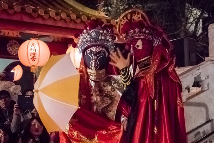 長崎ランタンフェスティバル、孔子廟会場の中国変面ショー