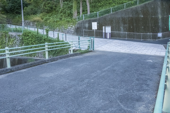 平和公園（長崎市松山町）の入口