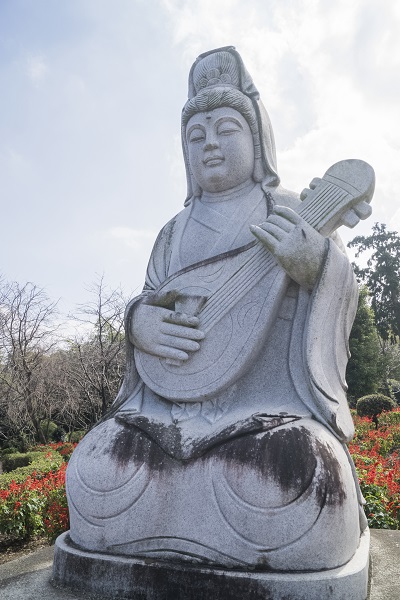 有明の森フラワー公園（長崎県島原市）の仏像