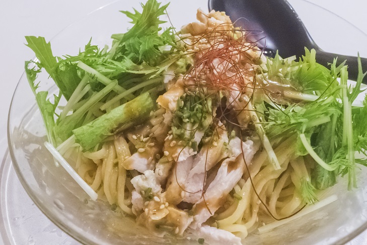 チャイデリカの棒々鶏涼麺は【女性へ推し麺！】