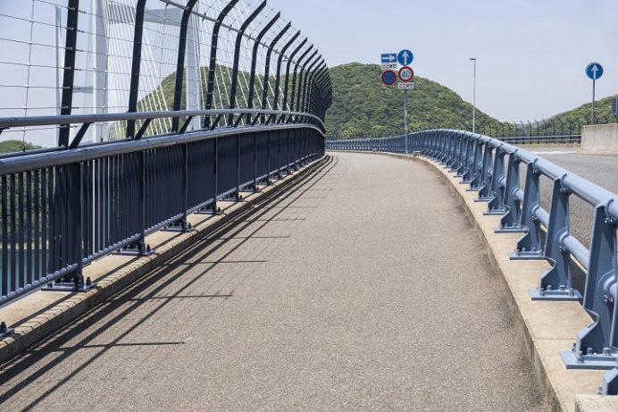 女神大橋（長崎市西泊町）の遊歩道