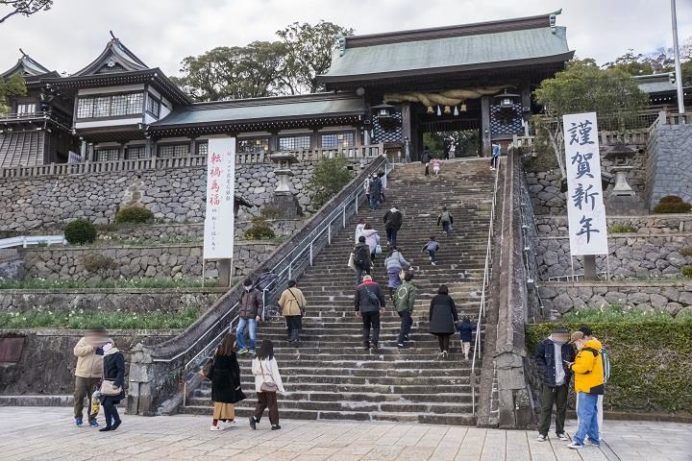 鎮西大社 諏訪神社(長崎市上西山町)の初詣