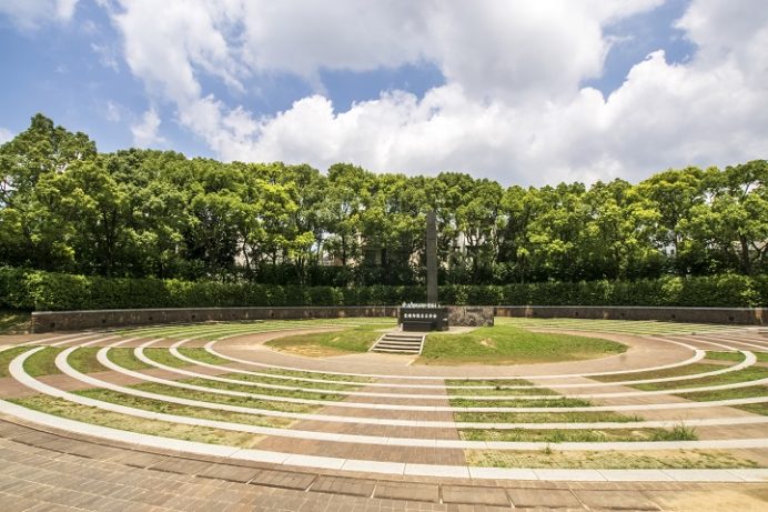 平和公園（長崎市松山町）、原爆落下中心碑