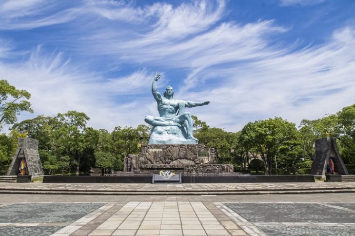 平和公園（長崎市松山町）、平和祈念像
