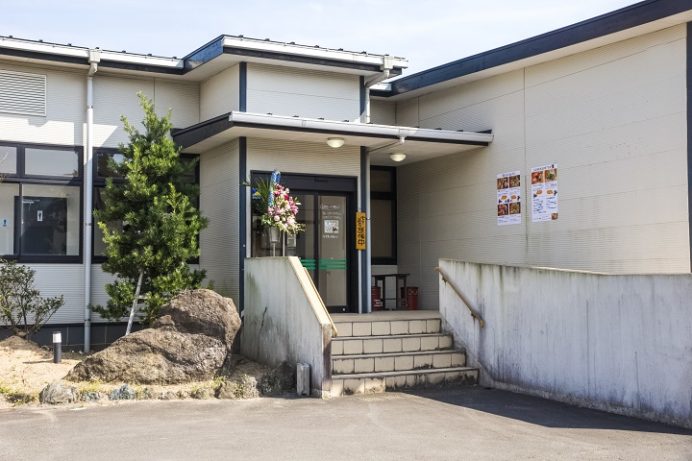 長崎海鮮SARUUUKEY（サルーキー）、長崎市京泊、海鮮トルコライスと寿司（握り）の店