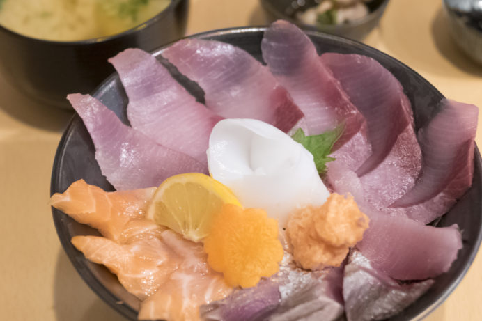 海鮮問屋 天ぷらかとう（長崎市元船町）、海鮮丼